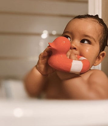 Flo the floatie red duck3